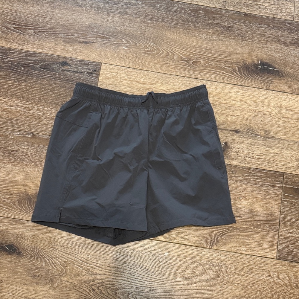 VRST‎ dark gray shorts small NWT